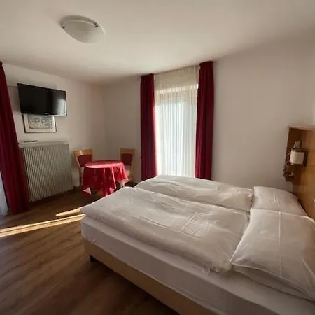 Garni Val Udai Hotel *